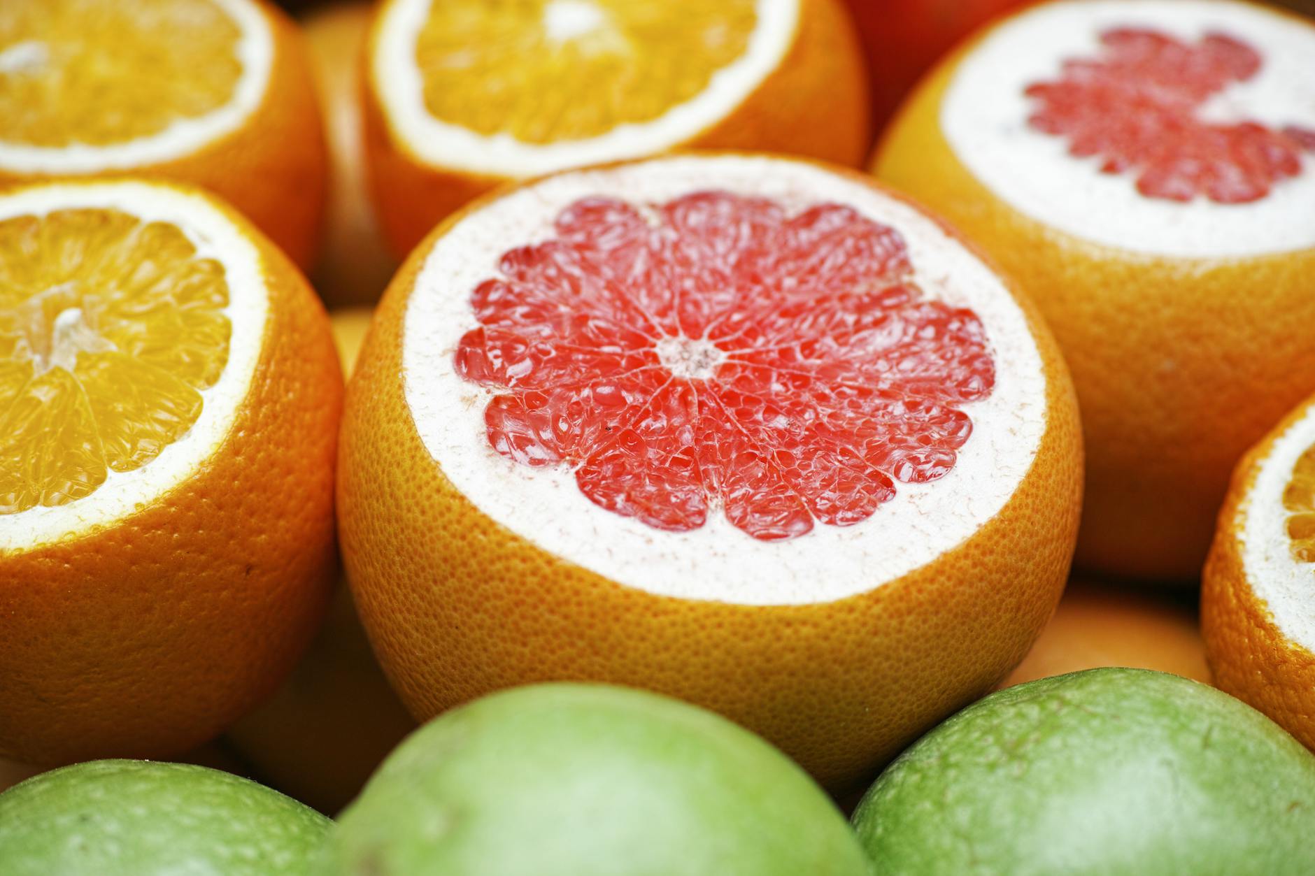 Why is a grapefruit called a grapefruit?